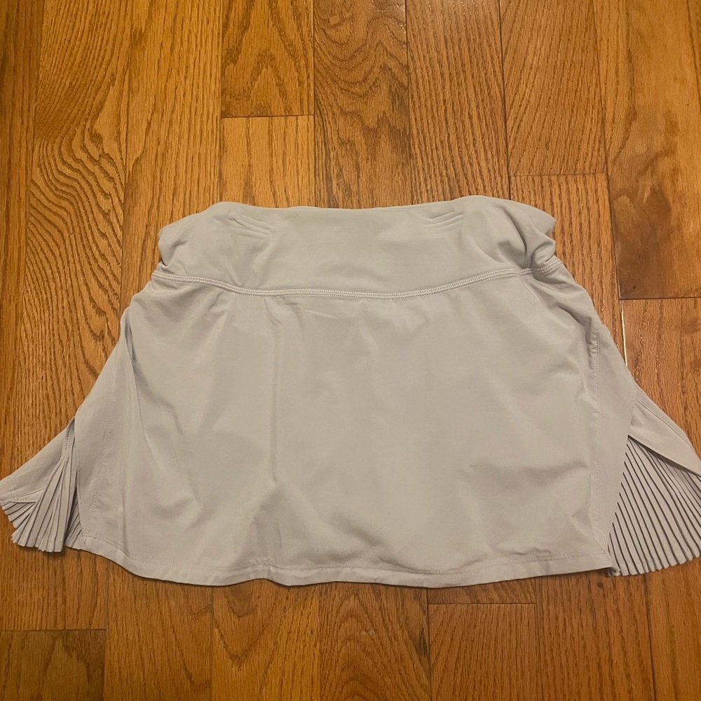 muted lavender lululemon play off the pleats tennis skirt size 4